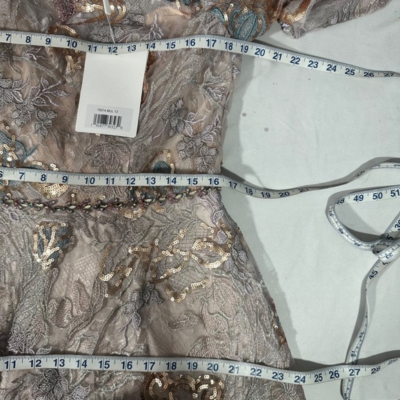 NEW $1,198 Mac Duggal [ 12 ] Floral Embellished‎ Long Sleeve Rose Appliqué Gown - Picture 9 of 9